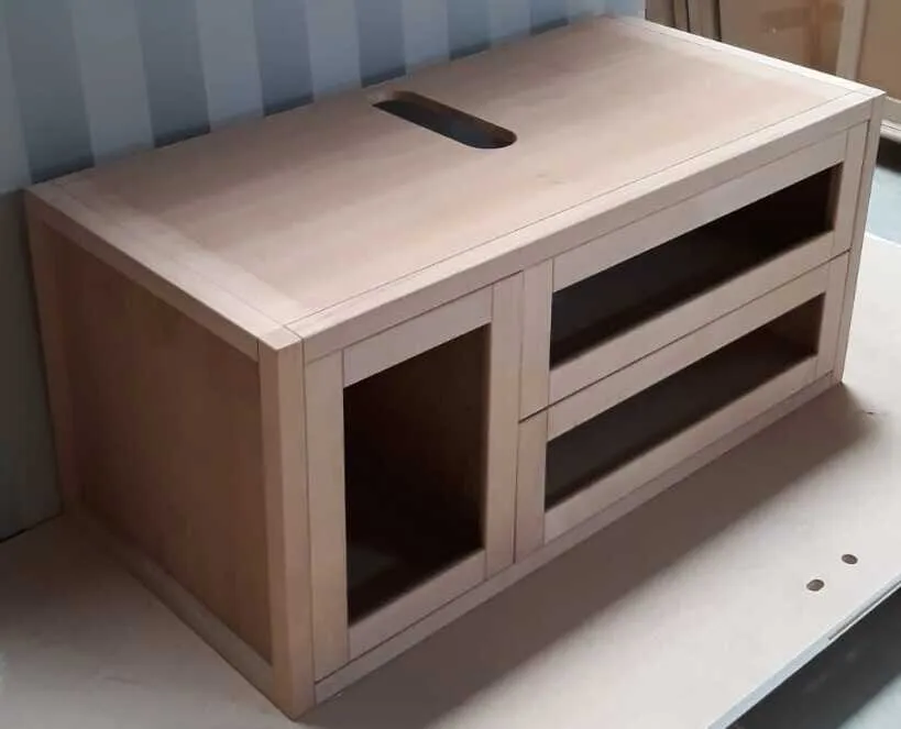 Base Bagno sospesa